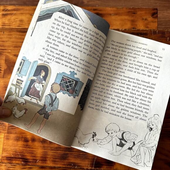 Vintage 1985 Magic Carpet Paperback Chapter Book - Picture 3 of 9